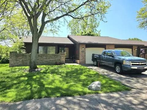 27157 Cumberland Ct, Southfield, MI 48033