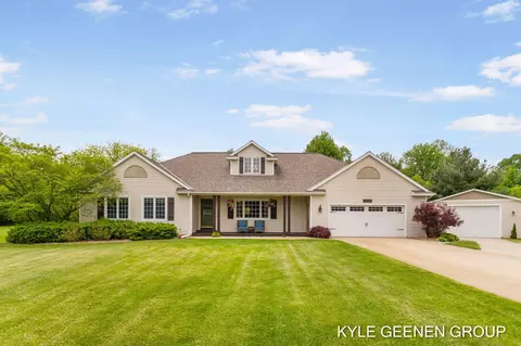 3560 Walnut Park Dr, Hamilton, MI 49419