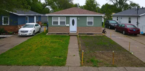 1760 Madison St, Muskegon, MI 49442