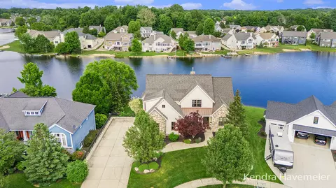 4232 Eagle Rock Ct, Grandville, MI 49418