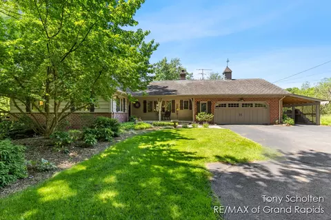 3615 Wentworth Dr SW, Wyoming, MI 49519