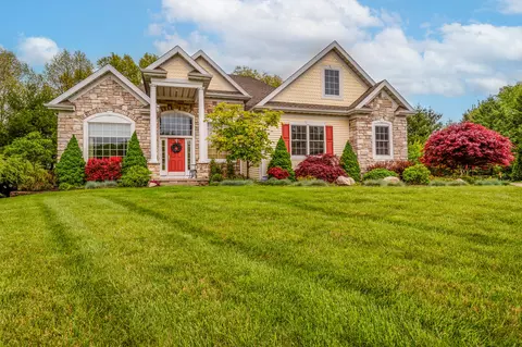 2621 Sanctuary Dr, Stevensville, MI 49127
