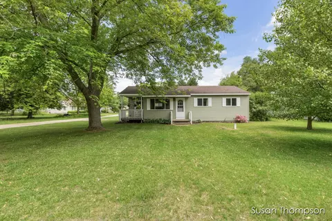 8842 Eastern Ave, Greenville, MI 48838