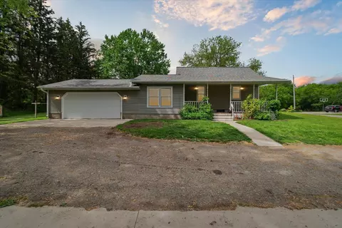 729 New St, Stanton, MI 48888