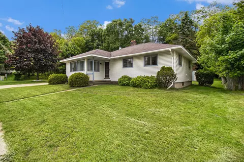 1210 Vine St, Manistee, MI 49660