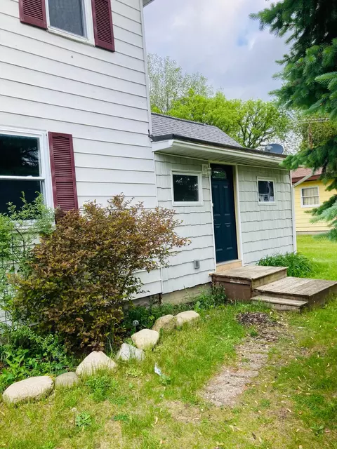 505 N Cherry St, Evart, MI 49631 photo 2
