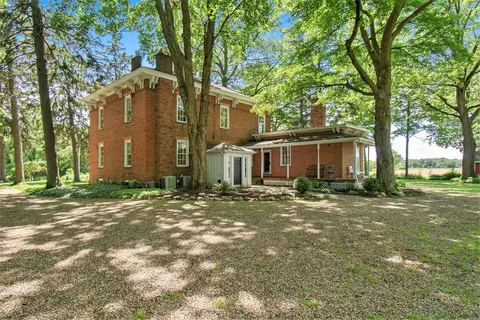 200 Locust St, Constantine, MI 49042 photo 2