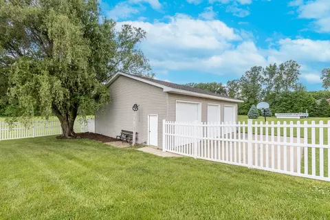 Exterior - 8142 Bunton Rd, Willis, MI 48191 photo 12 of 15