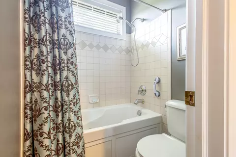 Bath - 8142 Bunton Rd, Willis, MI 48191 photo 6 of 9