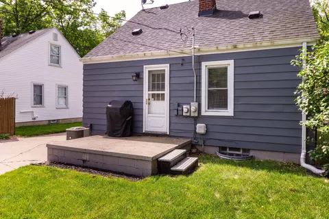571 E Baker Ave, Clawson, MI 48017 photo 33