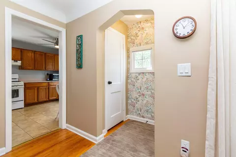 571 E Baker Ave, Clawson, MI 48017 photo 5