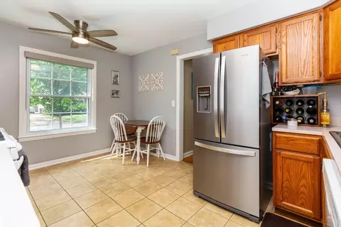 571 E Baker Ave, Clawson, MI 48017 photo 11