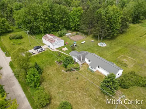 7623 20 Mile Rd NE, Sand Lake, MI 49343