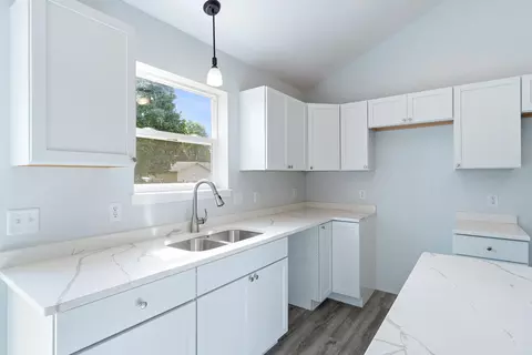 1137 Cooper Cv, Jackson, MI 49203 photo 5