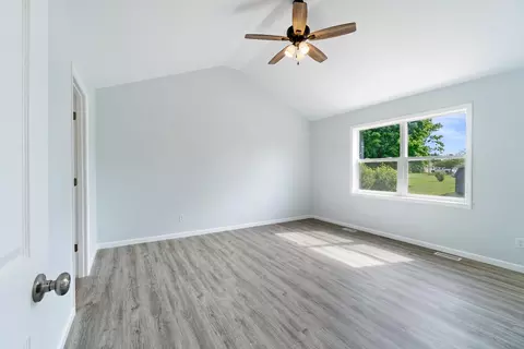 1137 Cooper Cv, Jackson, MI 49203 photo 18