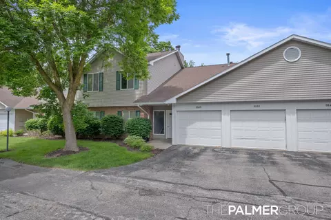 3131 Windcrest Ct NE #44, Grand Rapids, MI 49525
