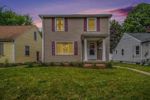 1035 Hoyt St SE, Grand Rapids, MI 49507