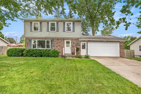 1825 Mapleview St SE, Grand Rapids, MI 49508