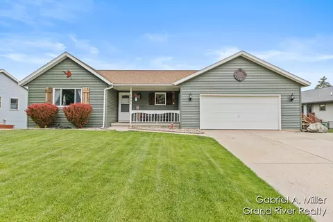 1451 Caprice Dr, Jenison, MI 49428