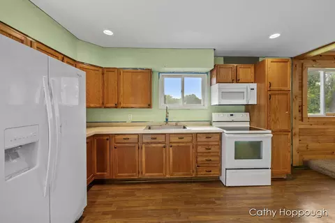 9440 W Howe Rd, Eagle, MI 48822 photo 8
