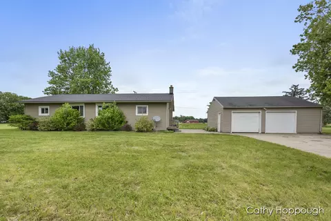 9440 W Howe Rd, Eagle, MI 48822