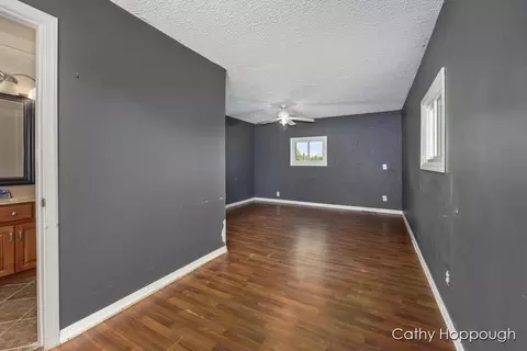 9440 W Howe Rd, Eagle, MI 48822 photo 15