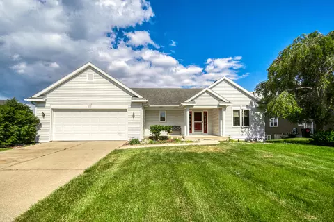 1636 Claystone Ct, Zeeland, MI 49464