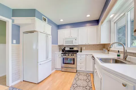 1520 Devonshire Rd, Jackson, MI 49203 photo 9