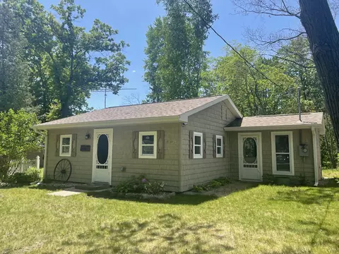 17095 20th Ave, Marion, MI 49665