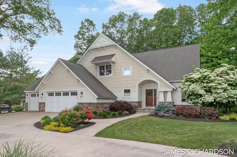 15011 Greybirch Ln, Spring Lake, MI 49456