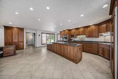 3589 Hendee Rd, Jackson, MI 49201 photo 8