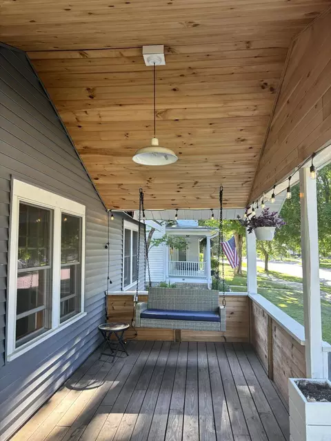 413 Rust Ave, Big Rapids, MI 49307 photo 2