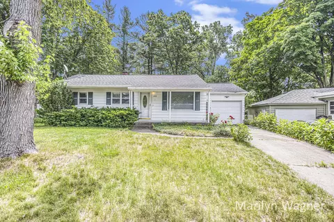 1522 Katrina Dr SE, Grand Rapids, MI 49508