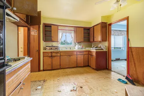 38803 Ecorse Rd, Romulus, MI 48174 photo 10