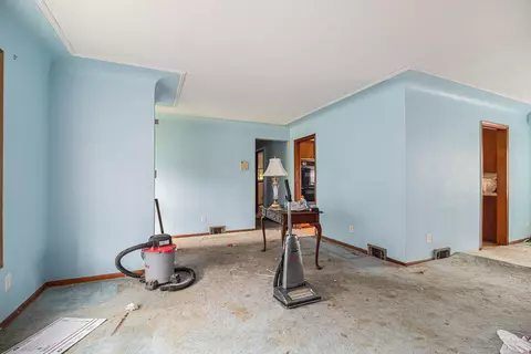 38803 Ecorse Rd, Romulus, MI 48174 photo 7
