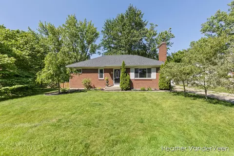 1919 Conlon Ave SE, Grand Rapids, MI 49506