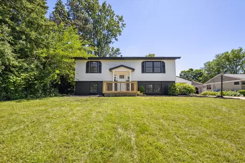 3342 Devon Dr NE, Grand Rapids, MI 49546