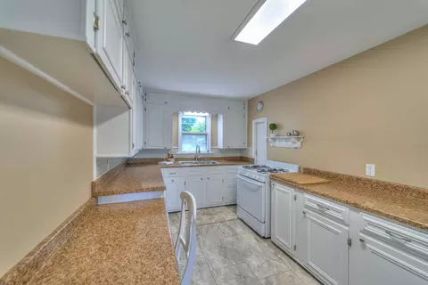 739 Royal Dr, Jackson, MI 49202 photo 14