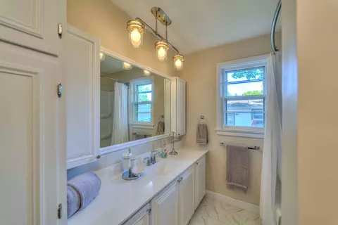739 Royal Dr, Jackson, MI 49202 photo 16