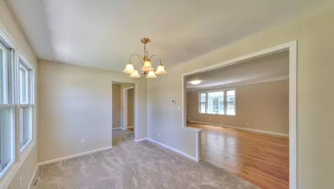 739 Royal Dr, Jackson, MI 49202 photo 7