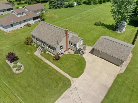 69481 Section St, Edwardsburg, MI 49112