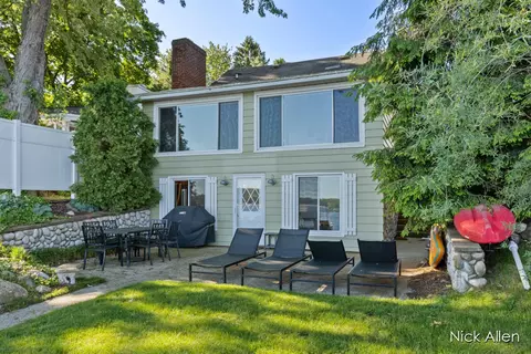 7249 Belding Rd NE, Rockford, MI 49341