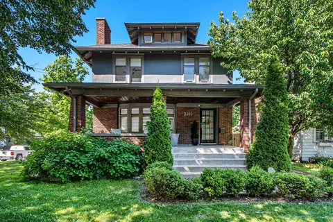 2101 Lake Dr SE, Grand Rapids, MI 49506