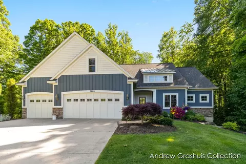 7669 Gooseberry Ln SE, Caledonia, MI 49316