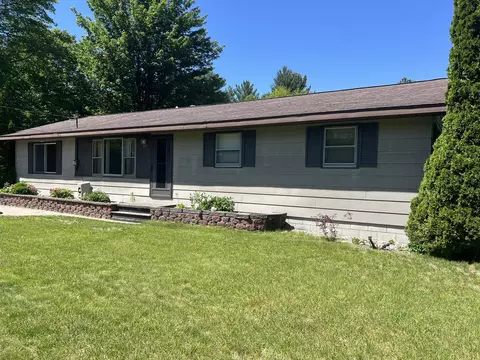 950 W Tyler Rd, Muskegon, MI 49445