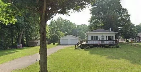 15890 16th Ave, Marne, MI 49435