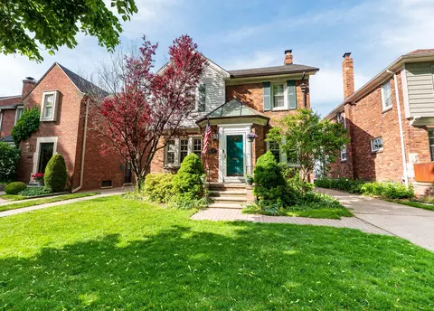 330 Moran Rd, Grosse Pointe Farms, MI 48236
