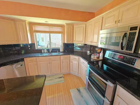 48522 Pin Oak Dr, Macomb, MI 48044 photo 17