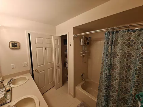 48522 Pin Oak Dr, Macomb, MI 48044 photo 35