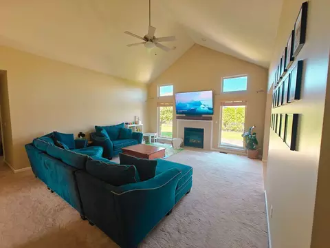 48522 Pin Oak Dr, Macomb, MI 48044 photo 14